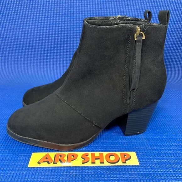 OLD NAVY Women`s Size 9 Black Jack Clean Zip Mid Booties 260/83 - Picture 1 of 7